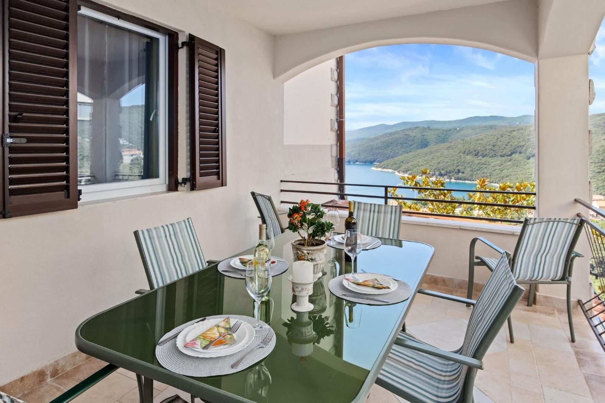 Apartments Lady M Rabac Exterior photo